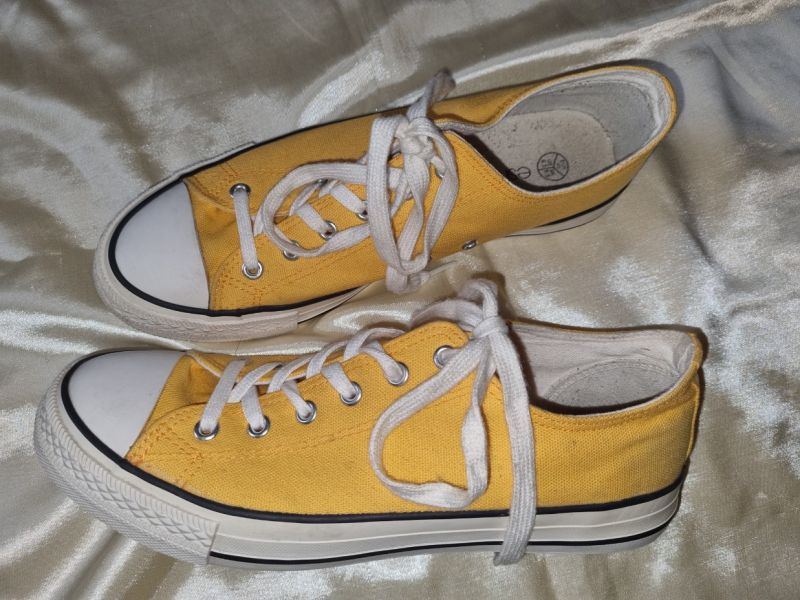 ZÁNOVNÍ Žluté plátěné tenisky, volnočasová obuv