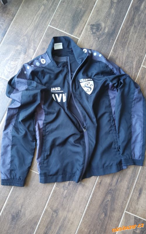 Slabá sportovní bunda