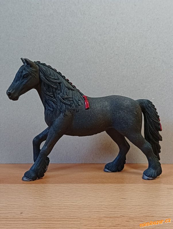 Schleich - fríský kůň