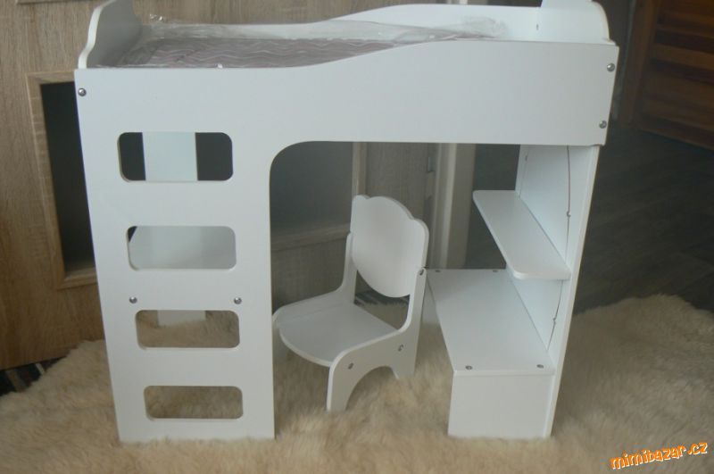 Dřevěná postýlka pro panenku