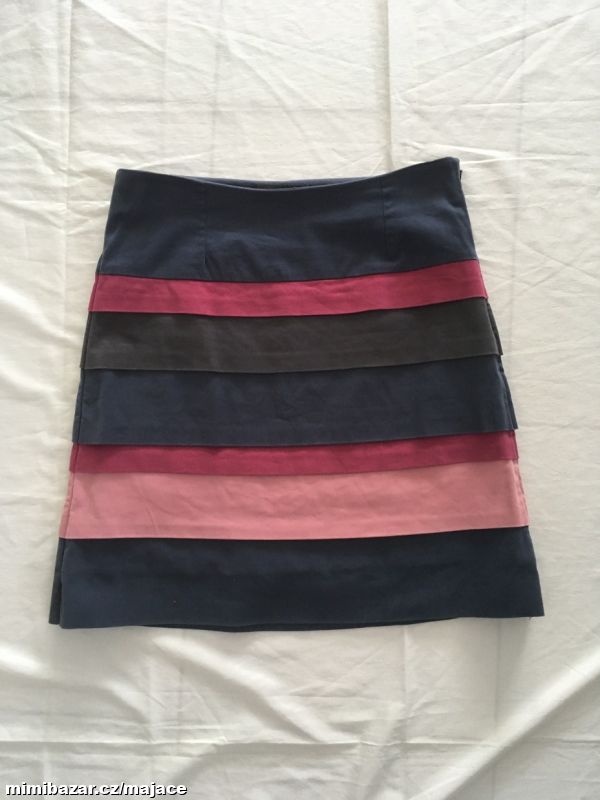 DÁMSKÁ SUKNĚ 38