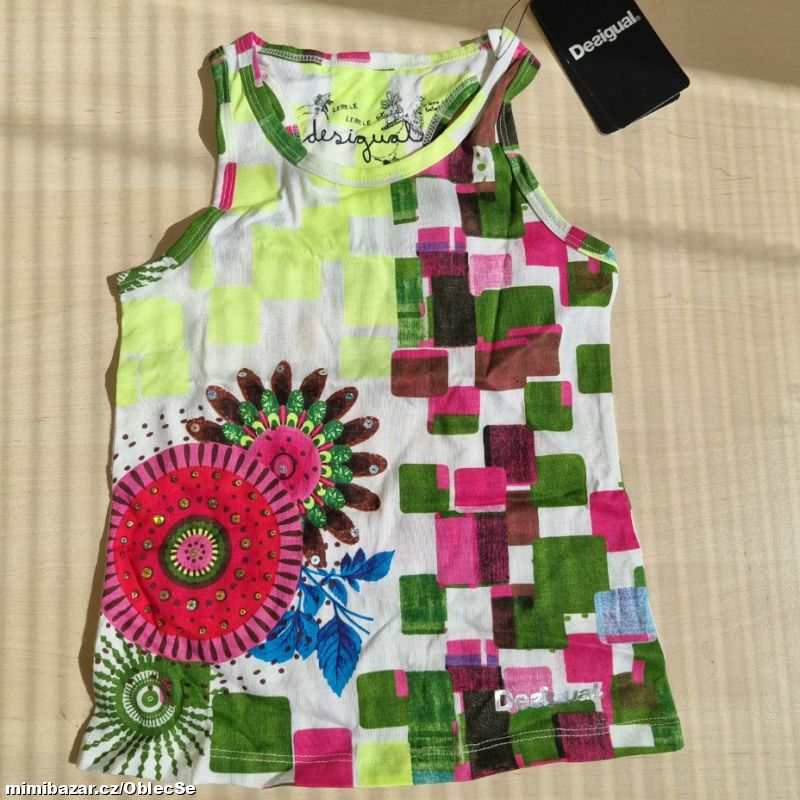 Nové tílko, top DESIGUAL