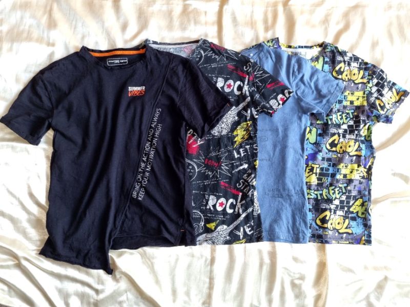 TRIČKA: černé, rockové, barevné jako N.O.V.É.