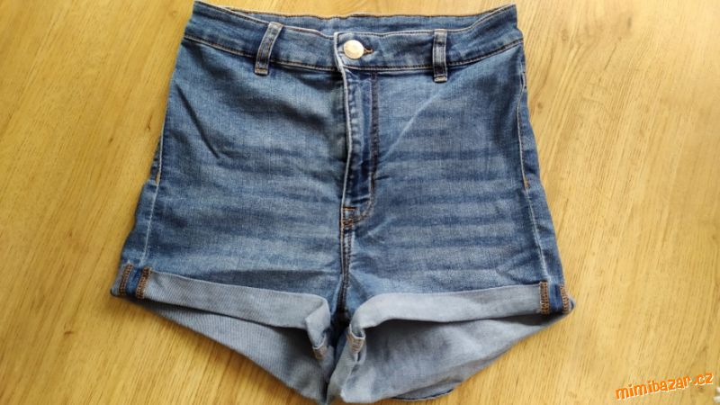 Dámské/dívčí riflové kraťasy H&M 36