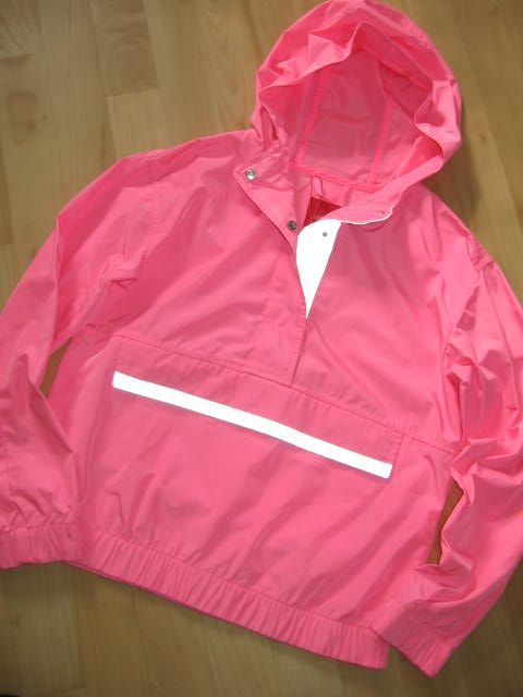 Krásná dívčí lehká neonová bunda / šustka S.Oliver