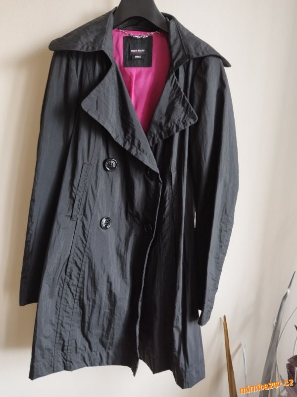 Černý kabátek trečkot elegantni slabý, jaro, podzim