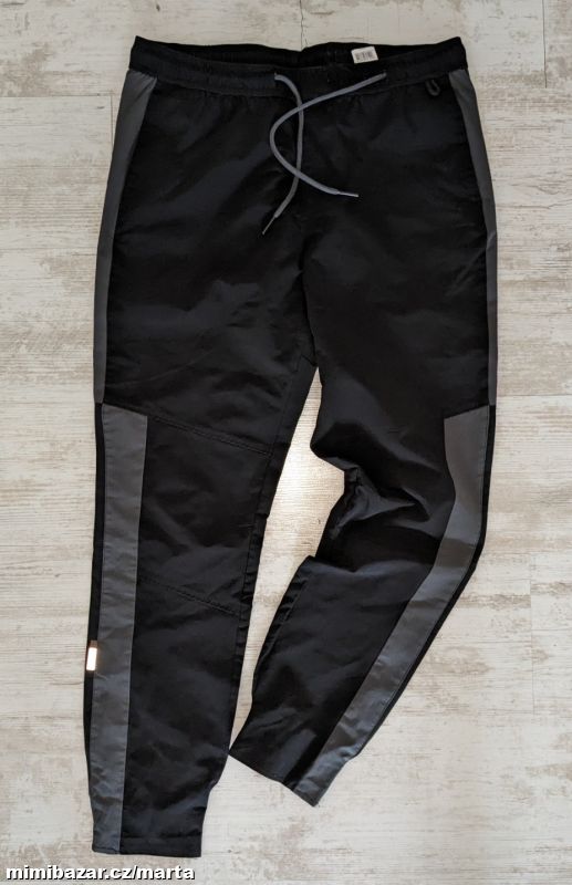Sportovní kalhoty, tepláky