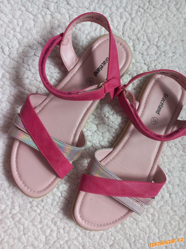 + + KRÁSNÉ RŮŽOVÉ SANDÁLY SANDÁLKY + + 