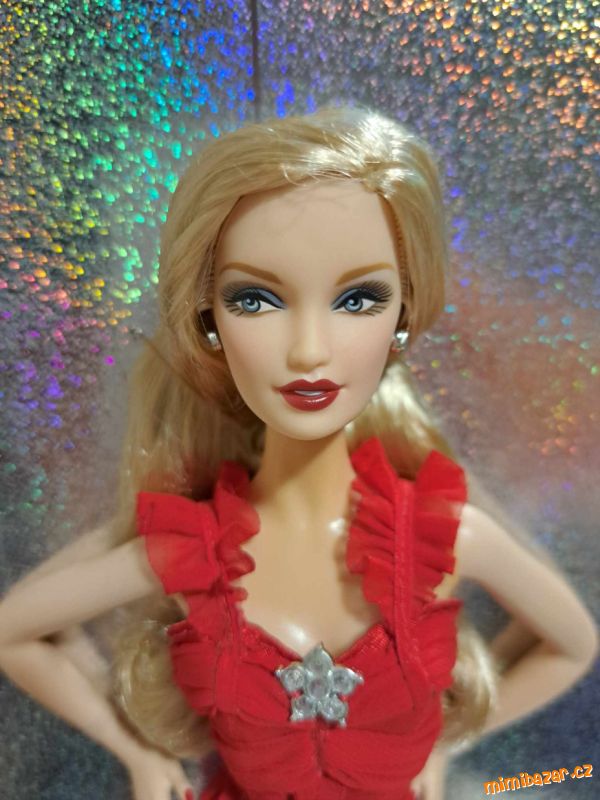 Na prodej sberatelska Barbie Go red for women