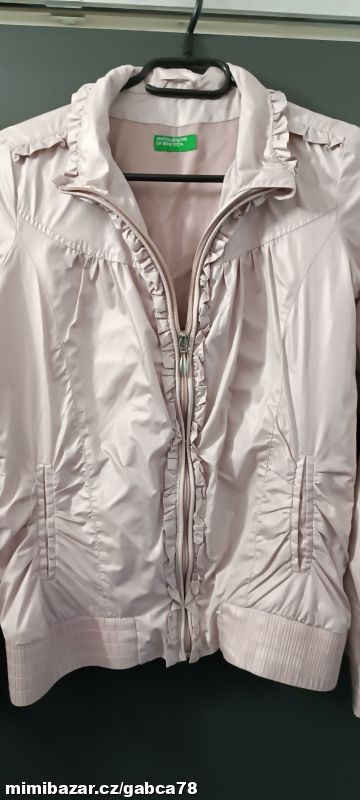 Větrovka Benetton vel 146 - 10 let