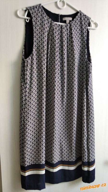 Dámské šaty krátké