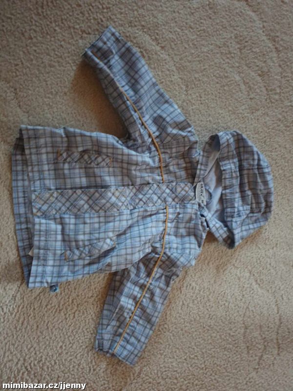 Světle modrá bundička podzim/jaro vel 86