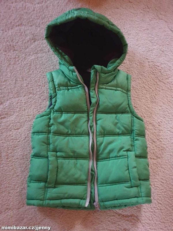 Krásná zelená vesta vel. 2až 3 roky