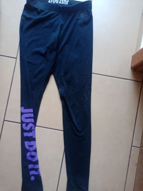 Legíny Nike, 1xprané, krásné
