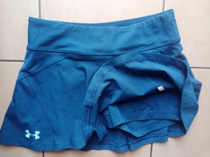 Nádherná tenisová/sportovní sukně under armour