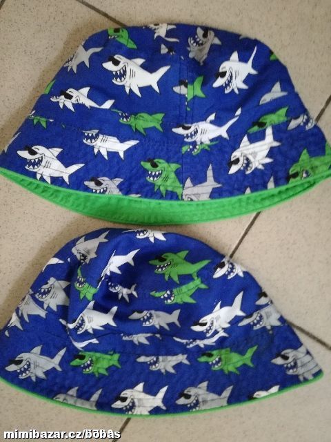 žralokový klobouk se žraloky 110/116