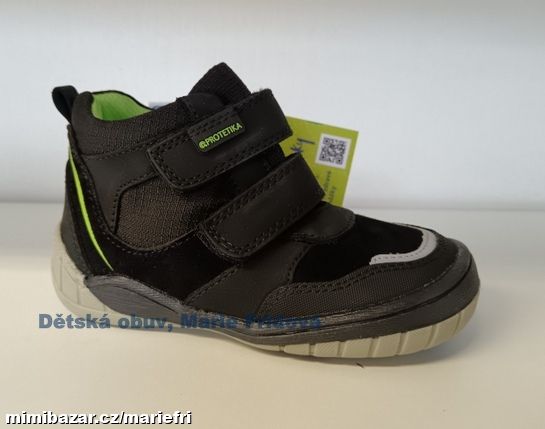 Celoroční obuv s membránou Protetika KEIKO black