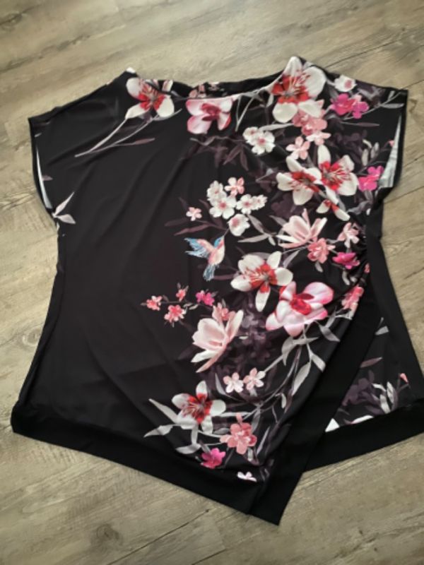 Asymetrická n”ová halenka 44/46