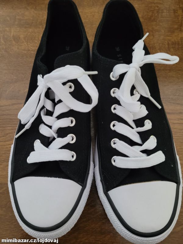 *NOVÉ ČERNÉ TENISKY VEL.39*