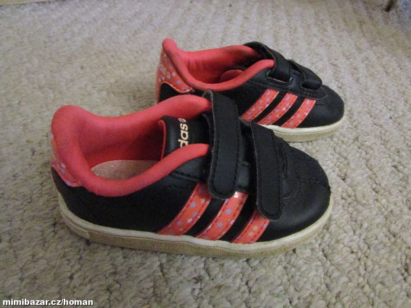 Dívčí tenisky Adidas, stélka 12, 5 cm