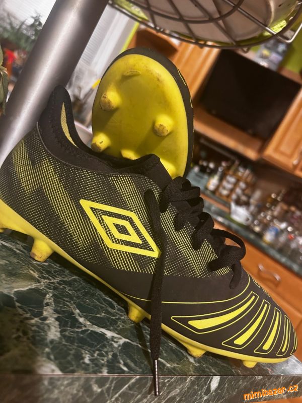 Originální kopačky Umbro, vel.43