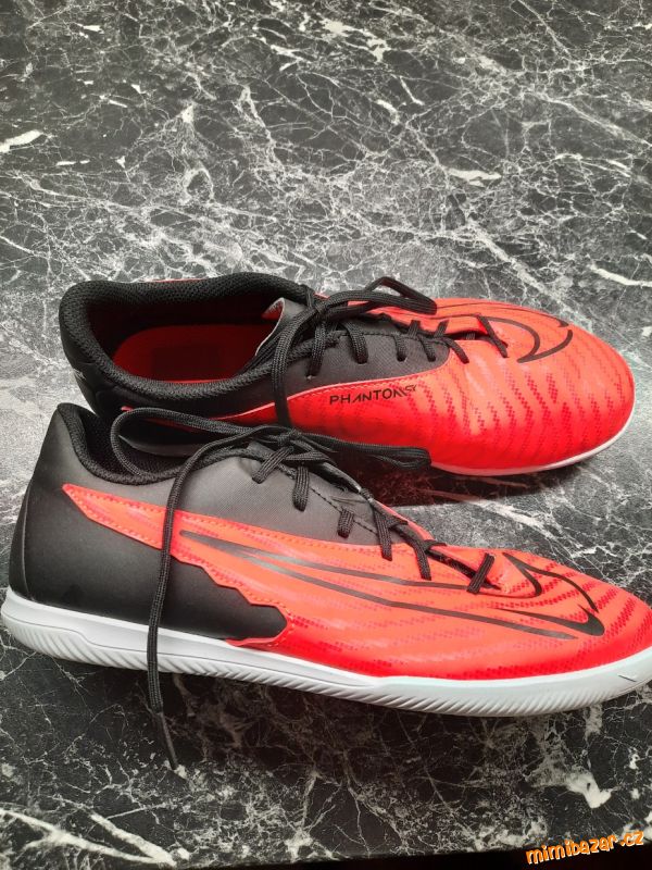 Pánské, chlapecké sálové boty TOP STAV vel.42