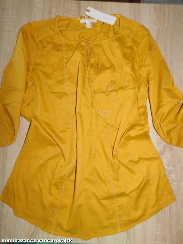 Krásná dámská blůzka