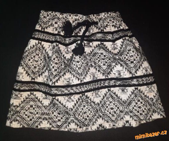 ZARA zimní sukýnka vel. 152