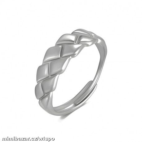 Krásný prsten z chirurgické oceli