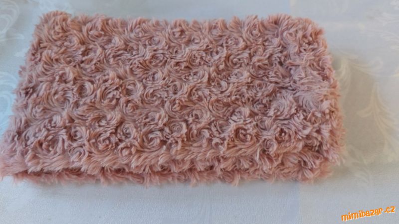 Kruhová šála, nákrčník