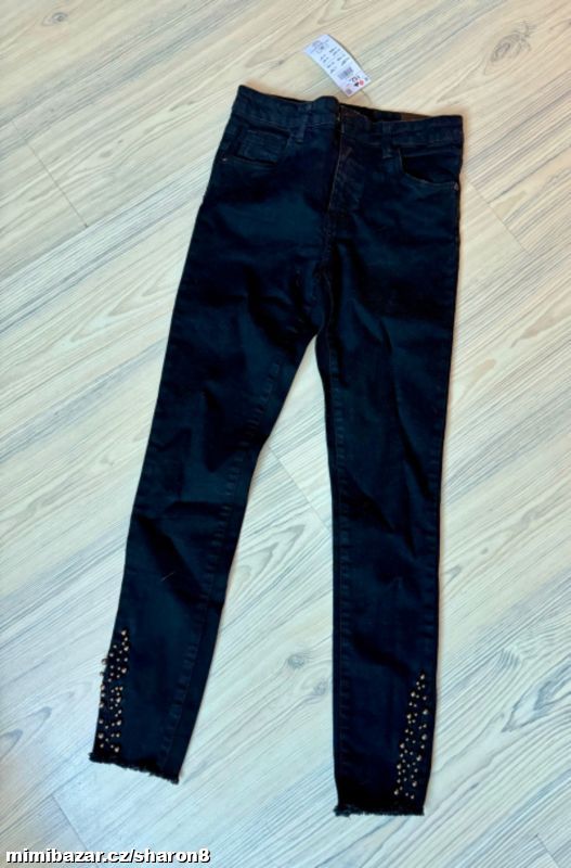 N..ové džíny, kalhoty slim pro slečny