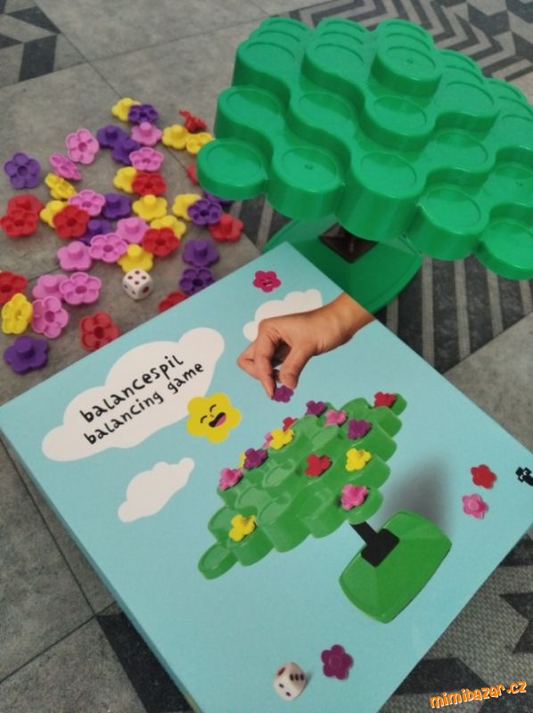 Společenská stolní vyvažovací hra - balanční strom
