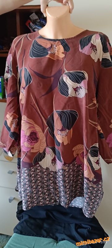 Blůzka halenka vel.48 zdarma k obj. Nad 300 Kč