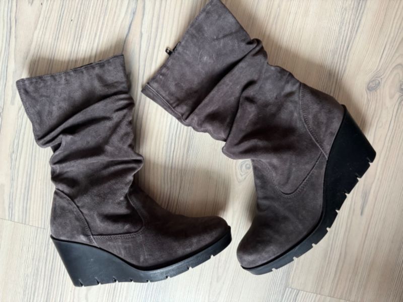 Semišové kožené kozačky