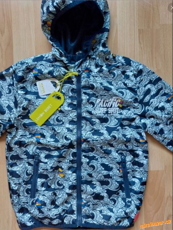 "Nová" slabší šusťáková bunda, vel. 134-14