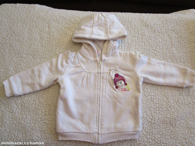 Pěkná teplá bavl. mikina s kapucí, uvnitř kožíšek
