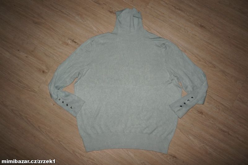 Nádherný rolká, příjemný vel.XL