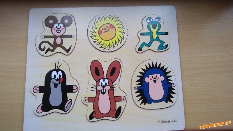 DŘEVĚNÉ PUZZLE KRTEČEK PRO BATOLATA
