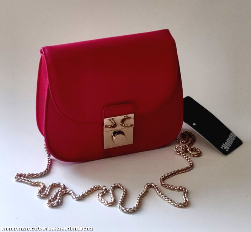 KA 01 MALÁ ČERVENÁ KABELKA