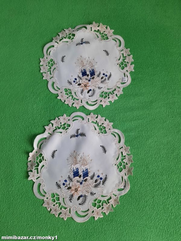 2x Vánoční dečka, ubrus