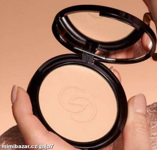 OMLAZUJÍCÍ KOMPAKTNÍ PUDR GIORDANI GOLD