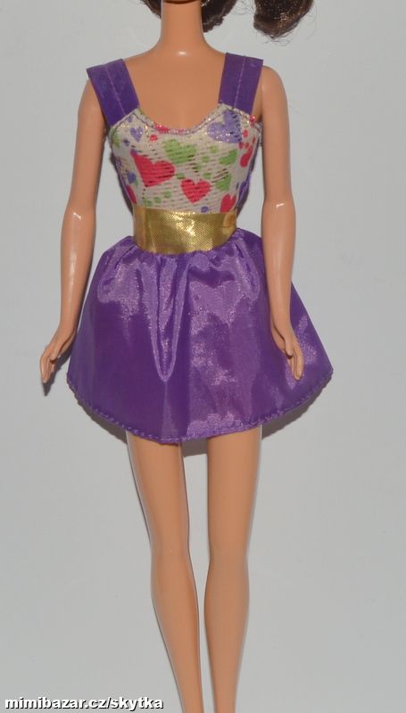 OBLEČENÍ PRO PANENKU BARBIE