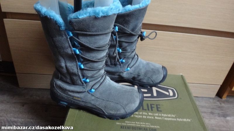 Teplé kožené kozačky KEEN BRIGHTON v.37