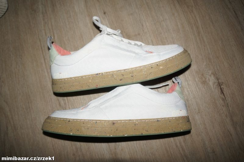 GRND - Inovativní recyklační tenisky vel.41