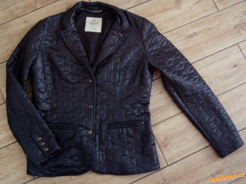 Černé prošívané sako TIMEOUT