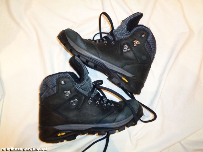 Zimní černé kožené boty Olang