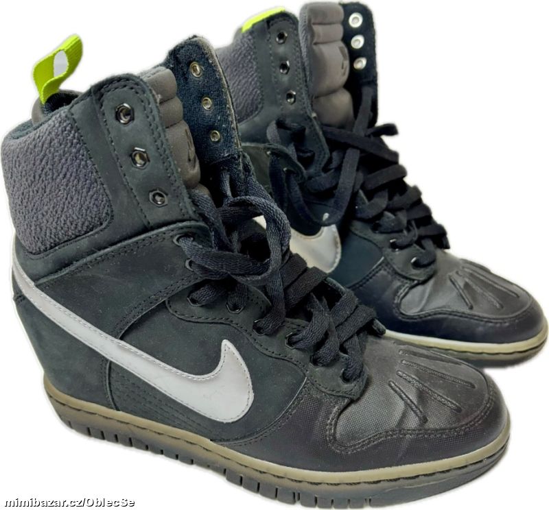 dámské tenisky na klínku NIKE