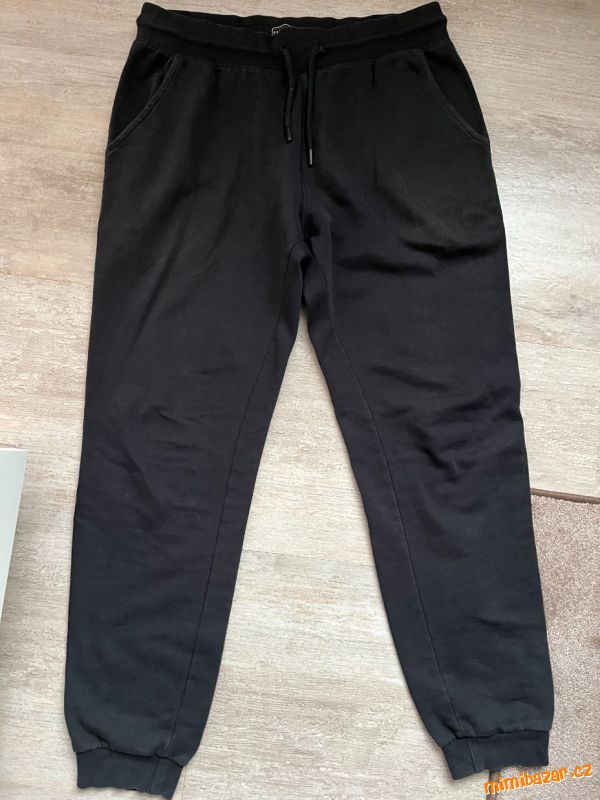 chlapecké tepláky F&F vel. M