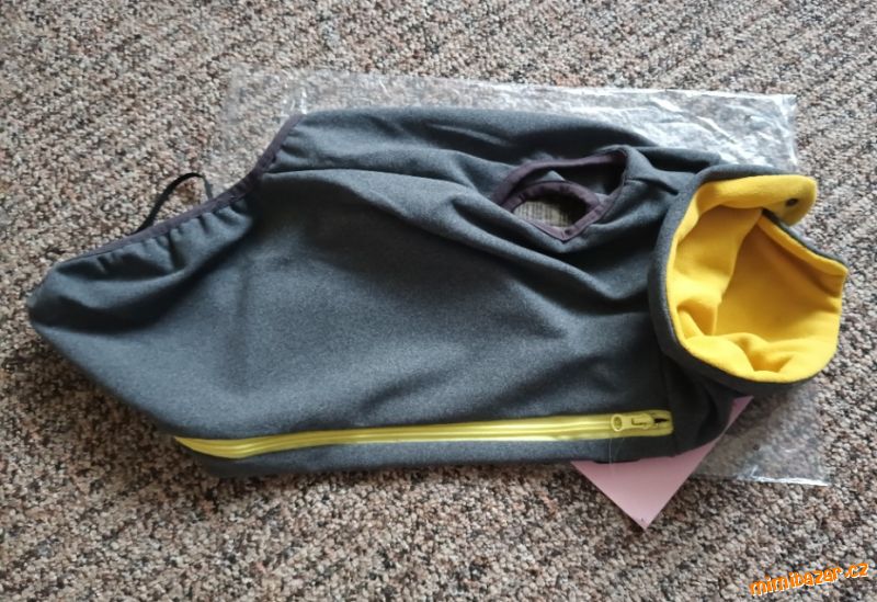 svetr či mikina pro psa