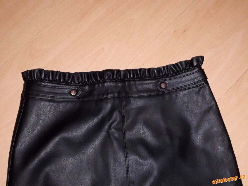 Pěkná sukně zn.Orsay vel.38
